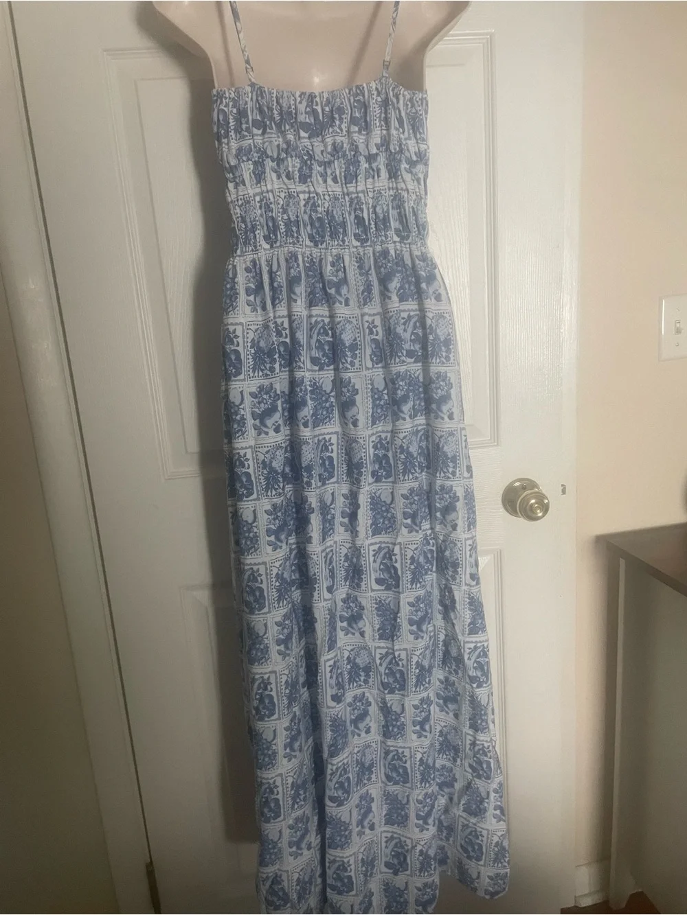 Abercrombie & Fitch Blue and White Floral Smocked Maxi Dress Size ST